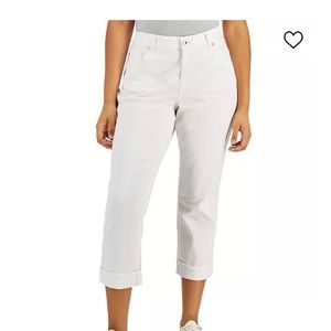 Style & Co White Capri Size 10P